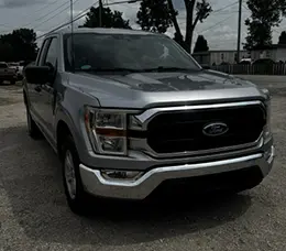 2022 Ford F-150 front left view