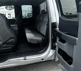 2022 Ford F-150 back interior door and floor