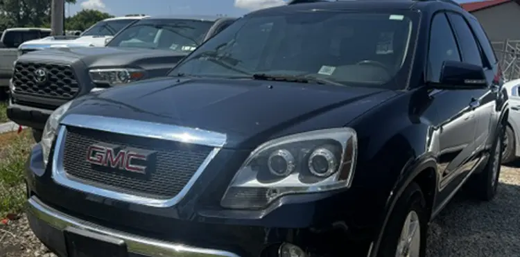 2012 GMC Acadia front left view